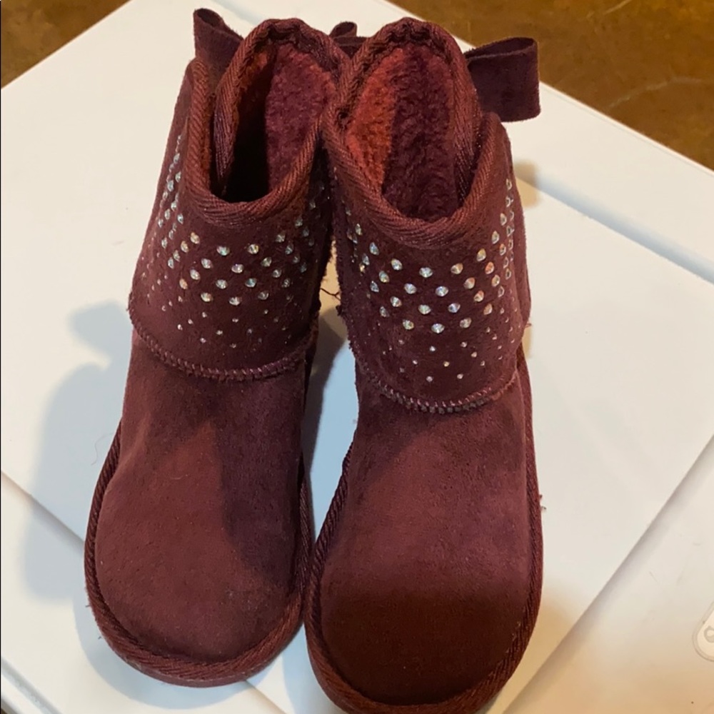 Girls boots